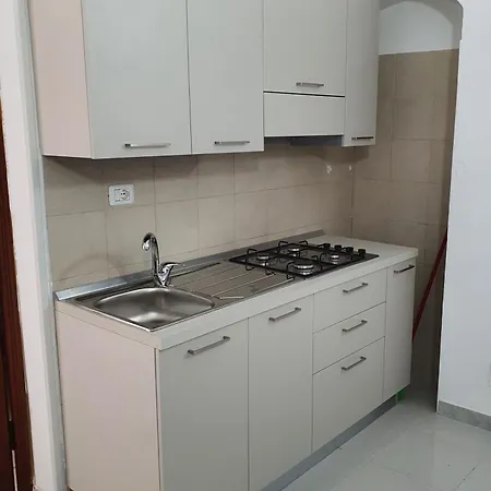 Brezza Marina 펜션 비에스테